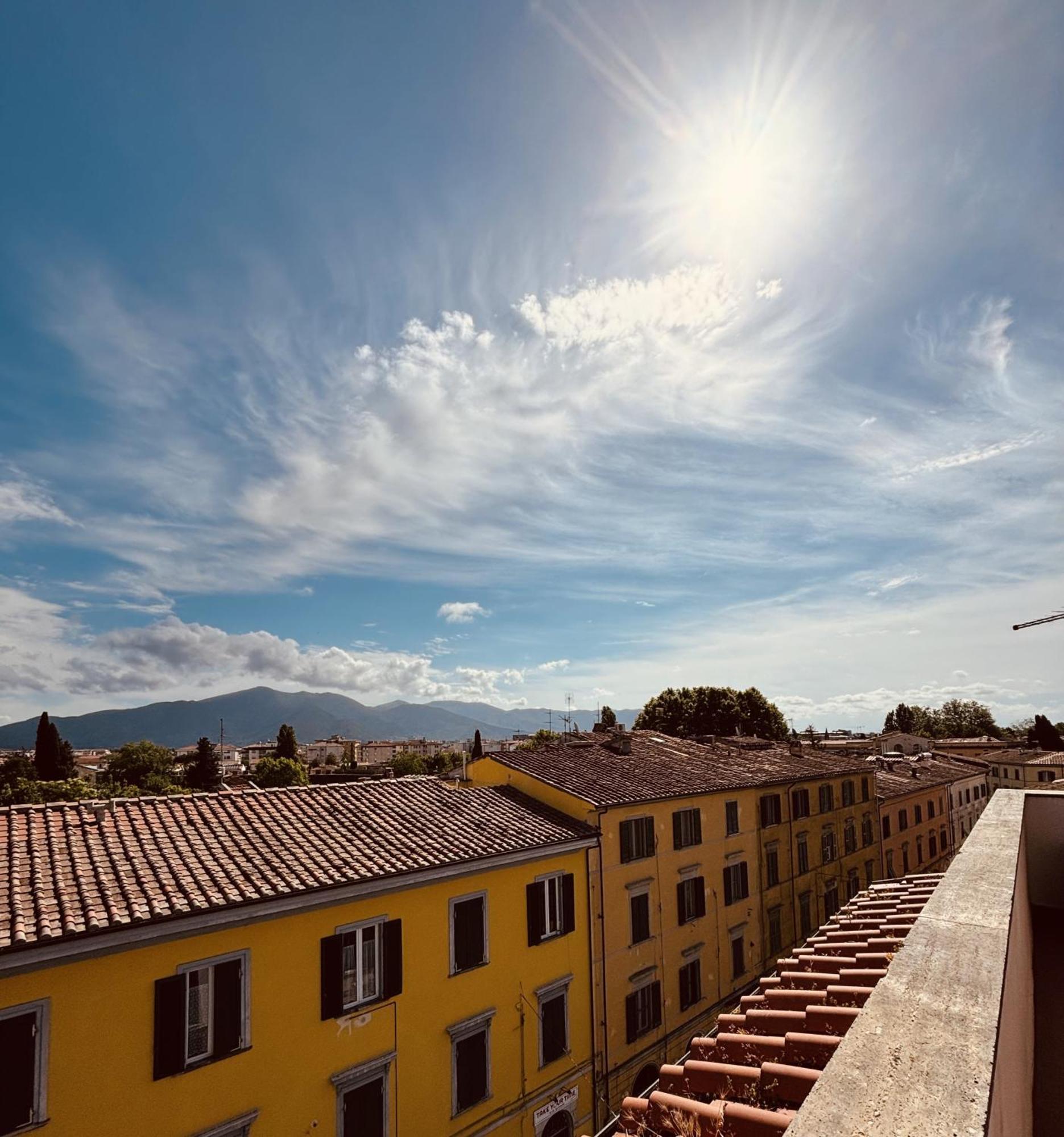 Ferienwohnung Attico Terrazza Vista Panoramica Lungarni Pisani Exterior foto