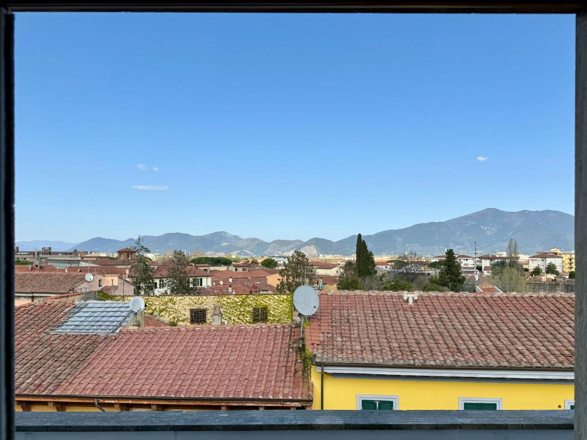 Ferienwohnung Attico Terrazza Vista Panoramica Lungarni Pisani Exterior foto